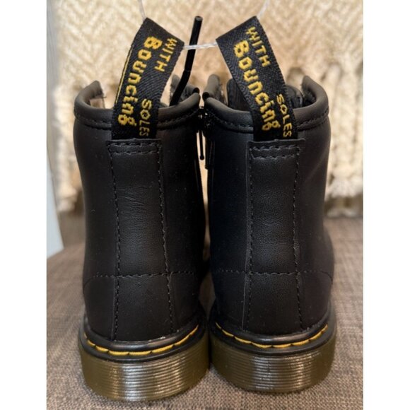 Doc Martens Toddler 9 Delaney Black Leather Combat Boots Zip Ankle Dr - Picture 2 of 9